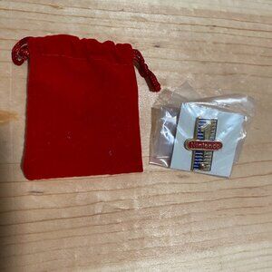 Nintendo Lapel Pin, Exclamation point.